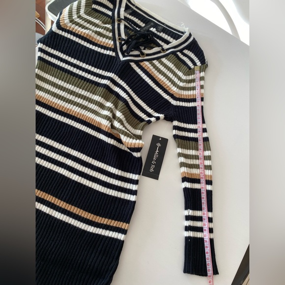 NWT Multi colour stripe V neck Ribbed sweater with Grommet &Lace front bohemian - Picture 10 of 13